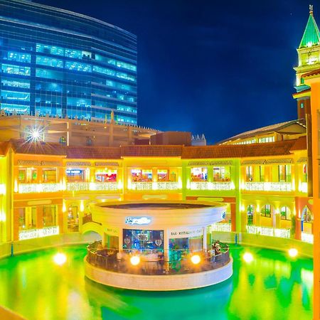 Spacious Condo In Venice Luxury Residences Taguig Kültér fotó