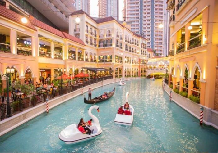 Spacious Condo In Venice Luxury Residences Taguig Kültér fotó